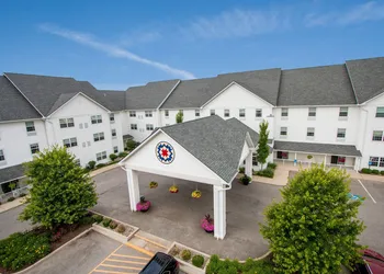 Blue Gate Garden Inn hotel thumbnail 6