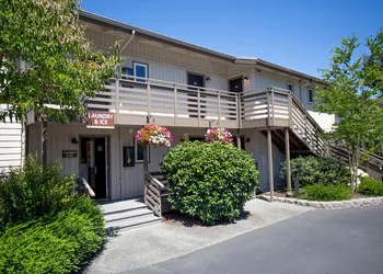 Earthbox Inn & Spa hotel thumbnail 5