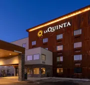 La Quinta Inn & Suites by Wyndham Anchorage Airport hotel detail image 3