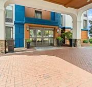 Hampton Inn & Suites Tifton hotel detail image 3