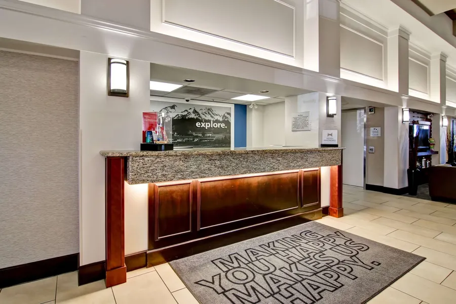 Hampton Inn & Suites by Hilton Calgary-Airport hotel detail image 6