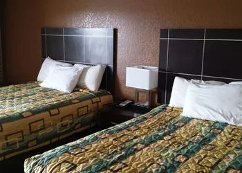 Sona Inn Dilley hotel thumbnail 6