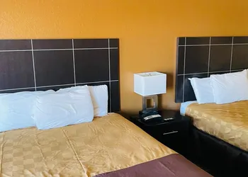 Sona Inn Dilley hotel thumbnail 7