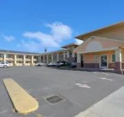 America's Deluxe Inn hotel detail image 4