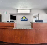 Days Inn by Wyndham Wildwood I-75 hotel detail image 5