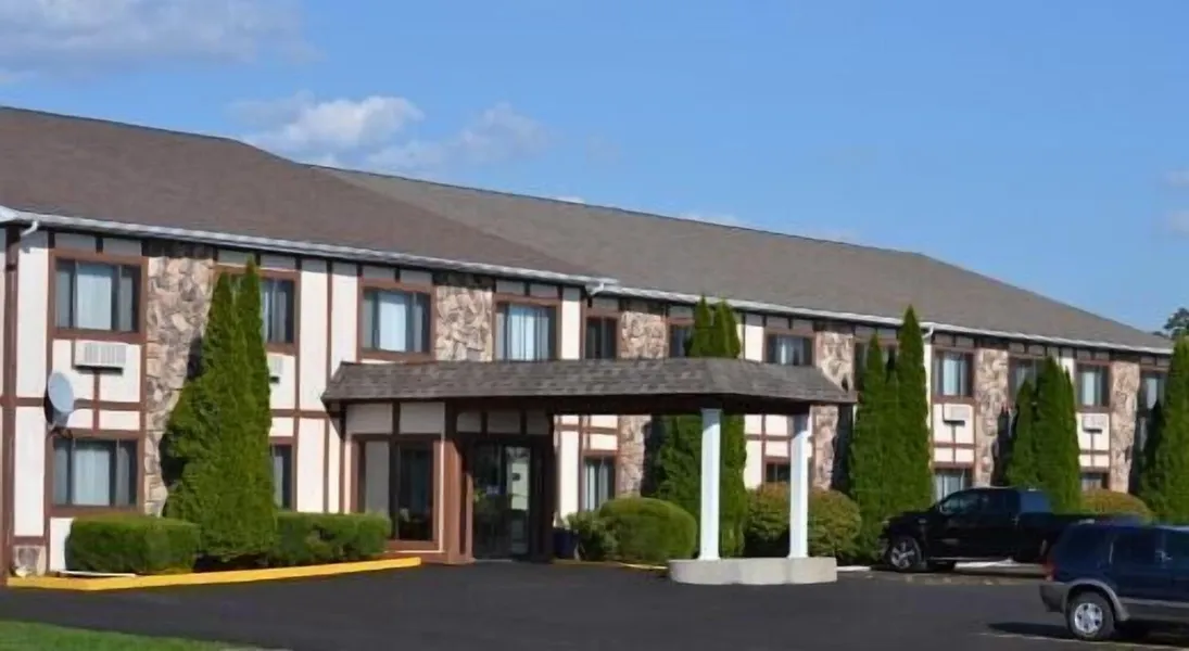 Sky Lodge Inn & Suites hotel detail image 2