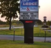 Sky Lodge Inn & Suites hotel detail image 5