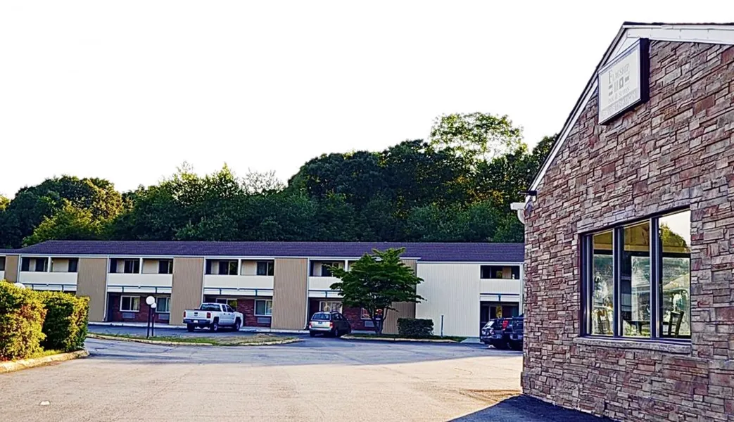 Flagship Inn And Suites hotel detail image 2
