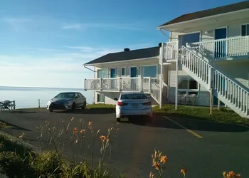 Hotel Motel Fleur De Lys hotel thumbnail 2