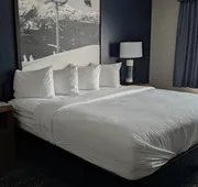 Super 8 by Wyndham Perham hotel detail image 7