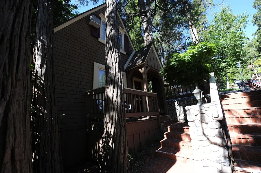 Saddleback Inn hotel detail image 2