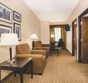 La Quinta Inn & Suites by Wyndham Ely hotel detail image 3