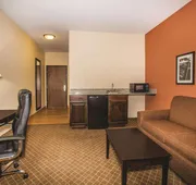 La Quinta Inn & Suites by Wyndham Ely hotel detail image 4