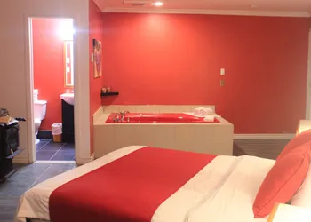 Motel des Pays d'en Haut hotel thumbnail 8