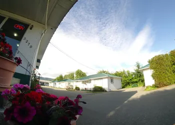 Somass Motel hotel thumbnail 7
