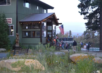 Montecito Sequoia Lodge hotel thumbnail 3