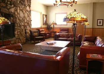 Montecito Sequoia Lodge hotel thumbnail 6
