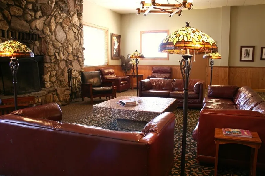 Montecito Sequoia Lodge hotel detail image 6