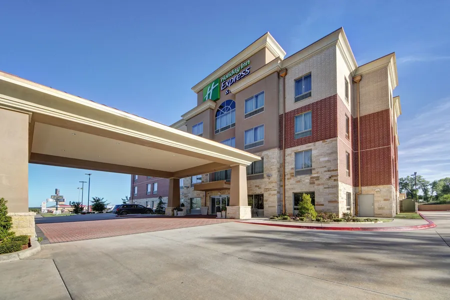 Holiday Inn Express & Suites Oklahoma City North by IHG hotel detail image 2