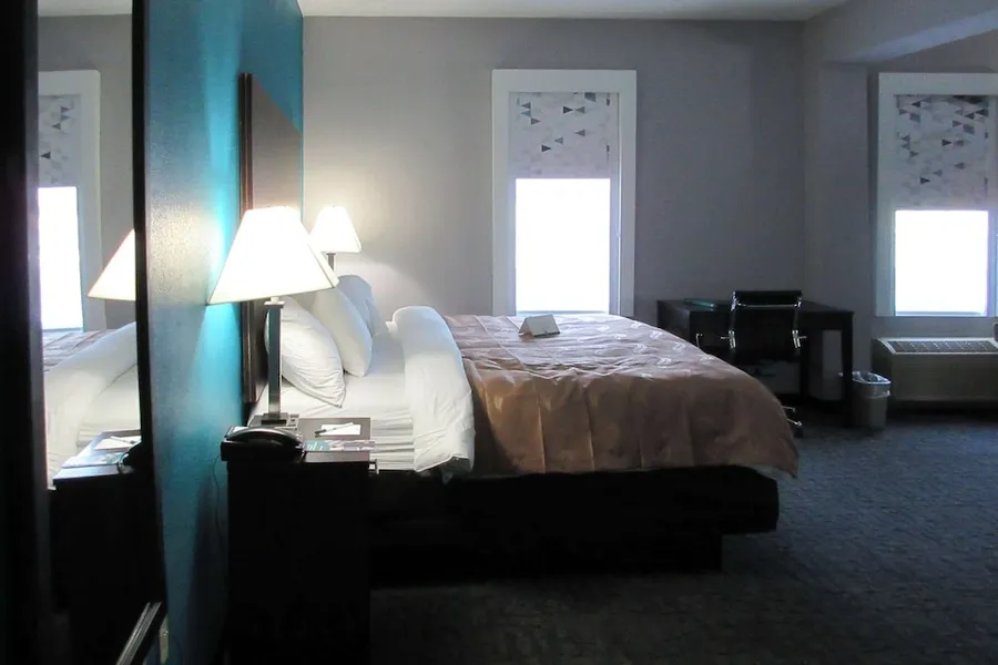 Quality Inn & Suites Edgefield hotel detail image 2