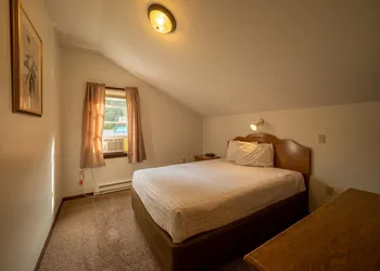 Lake 'N Pines Motel hotel thumbnail 7