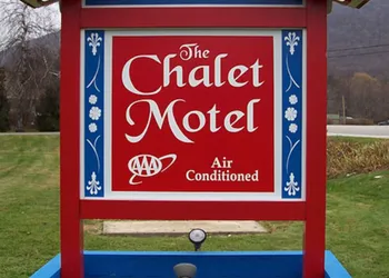 The Chalet Motel A Travelodge By Wyndham hotel thumbnail 2