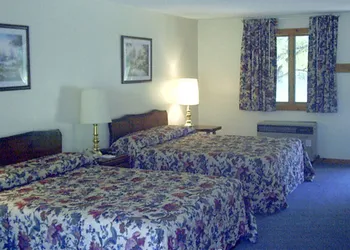 The Chalet Motel A Travelodge By Wyndham hotel thumbnail 8
