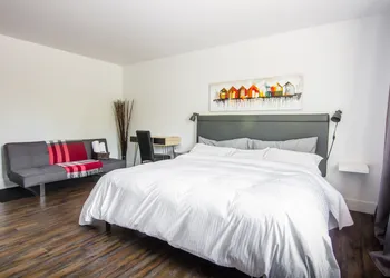 Comme Chez Soi Restaurant & Auberge hotel thumbnail 8