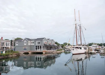 The Boathouse Waterfront Hotel & Marina hotel thumbnail 5