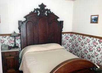 Bridgeport Inn hotel thumbnail 8