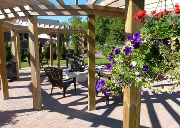 Oasis by the Bay Vacation Suites hotel thumbnail 2
