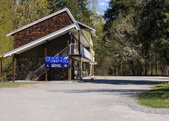 The Hitching Post Motel hotel thumbnail 5