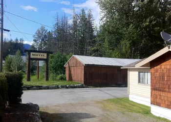 The Hitching Post Motel hotel thumbnail 6
