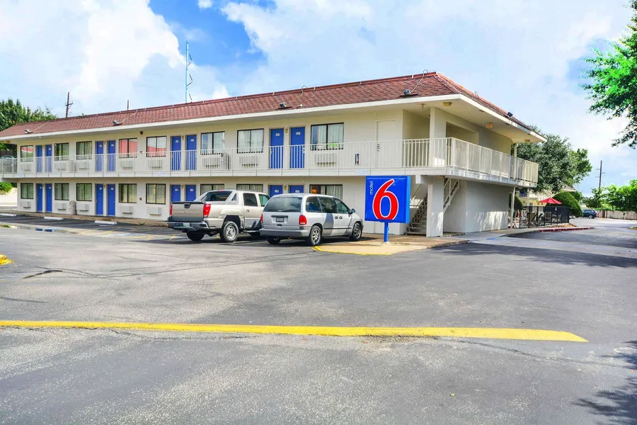 Motel 6 Huntsville, TX hotel detail image 2
