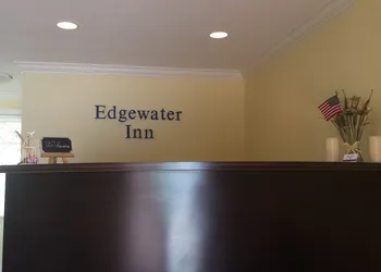 Edgewater Inn hotel thumbnail 7