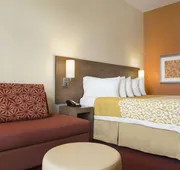Days Inn & Suites by Wyndham Belmont hotel detail image 4