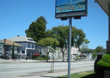 Bay Bridge Inn hotel thumbnail 4