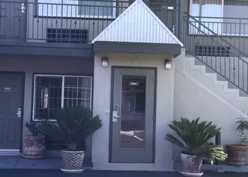 Bay Bridge Inn hotel thumbnail 7