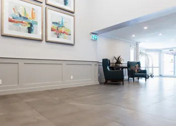 Adam's Airport Inn hotel thumbnail 7