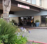 O'cairns Inn & Suites hotel detail image 5