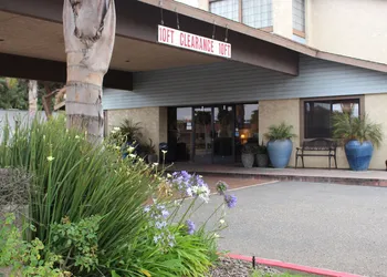 O'cairns Inn & Suites hotel thumbnail 5