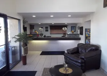 O'cairns Inn & Suites hotel thumbnail 7