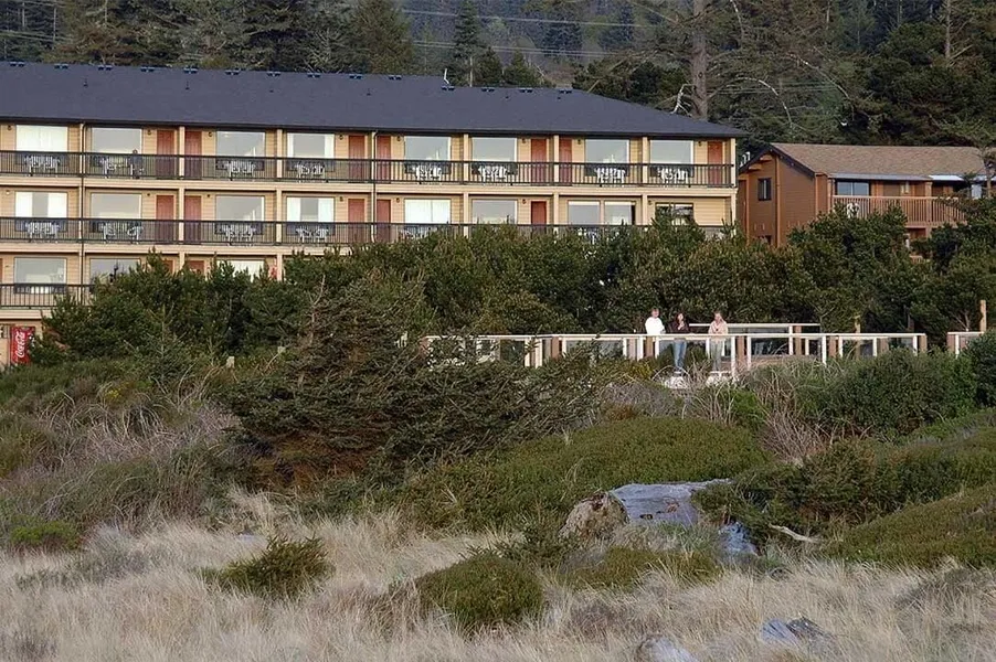 Gold Beach Inn hotel detail image 2
