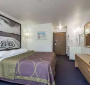 Super 8 by Wyndham Bernalillo hotel detail image 4