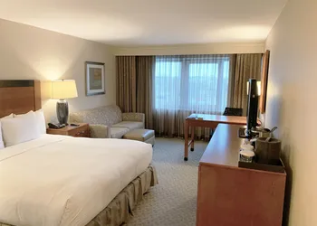 New York Jfk Airport hotel thumbnail 5