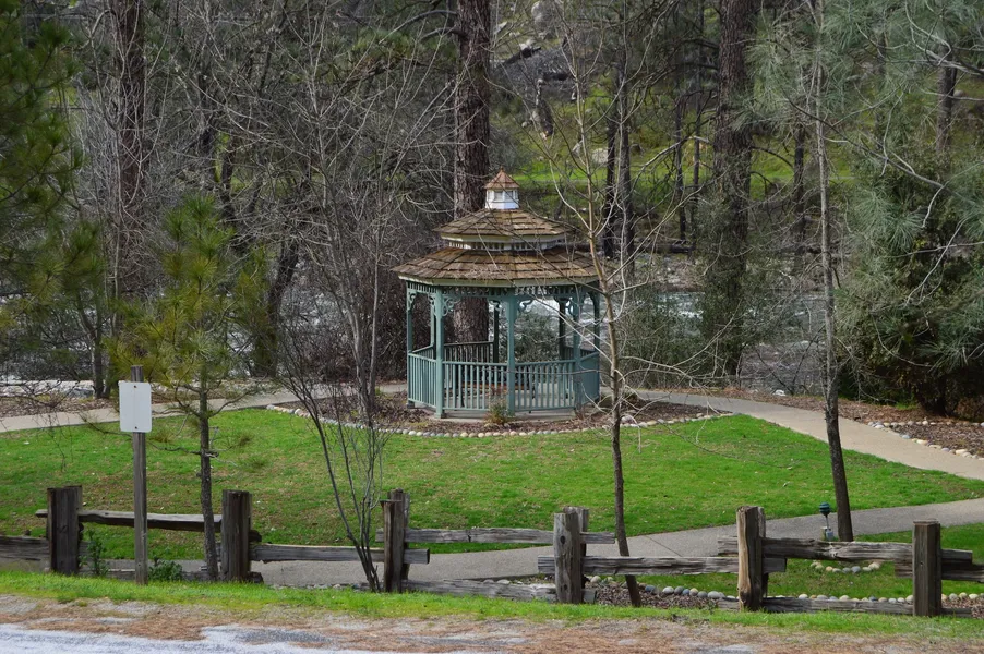 Cedar Lodge hotel detail image 6