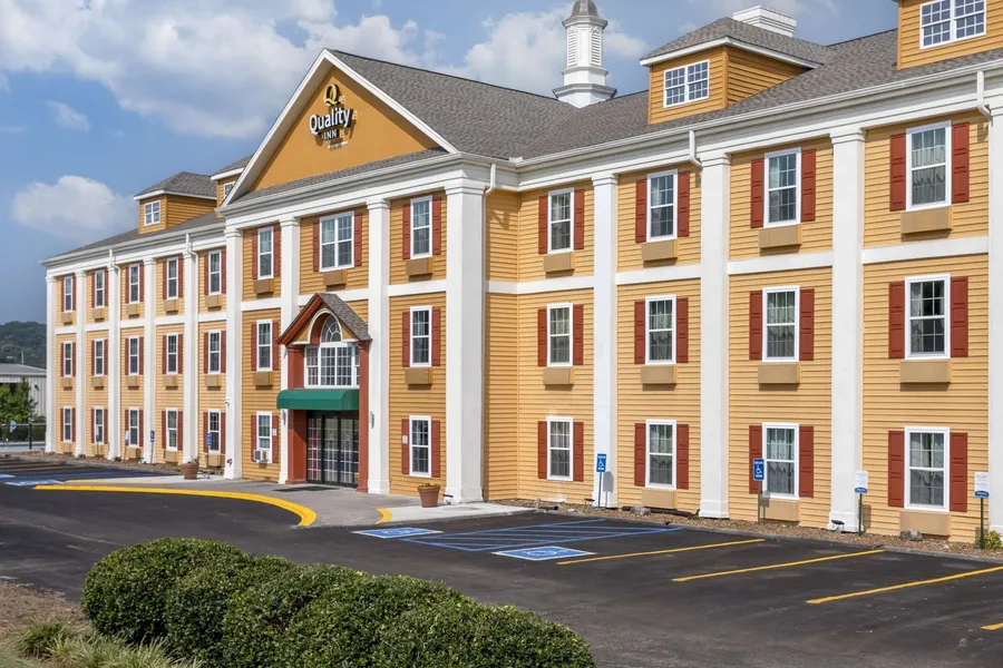 Quality Inn Oak Ridge - Knoxville West hotel detail image 2