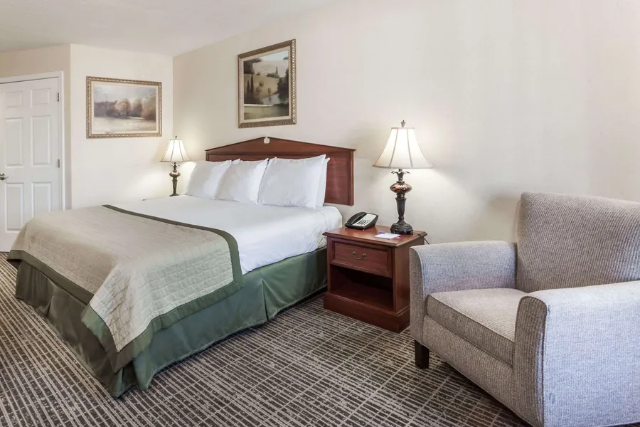 Baymont by Wyndham Hickory hotel detail image 6