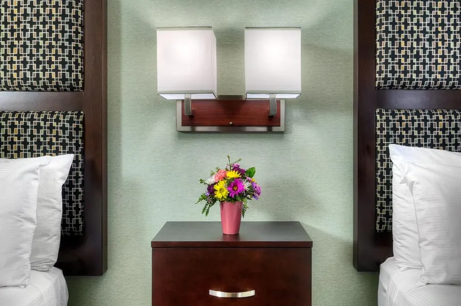 Maple Tree Inn hotel detail image 6
