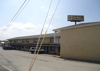 Budget Host Inn Somerset hotel thumbnail 3
